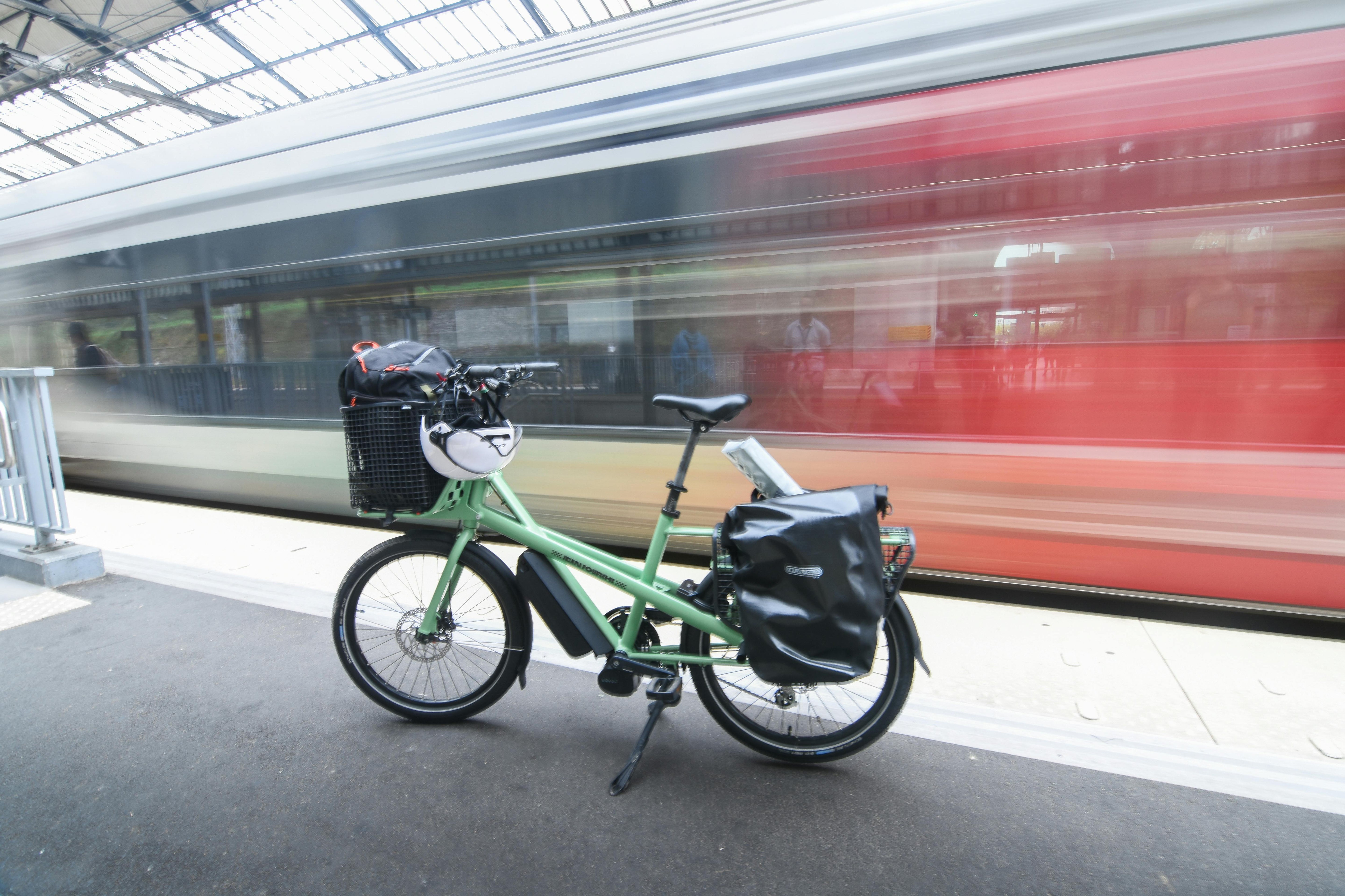 The Rise of E-Bikes: Revolutionizing Urban Mobility